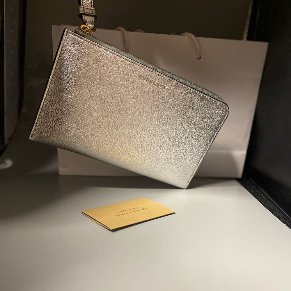 Burberry silver clutch - Picture 16 of 16